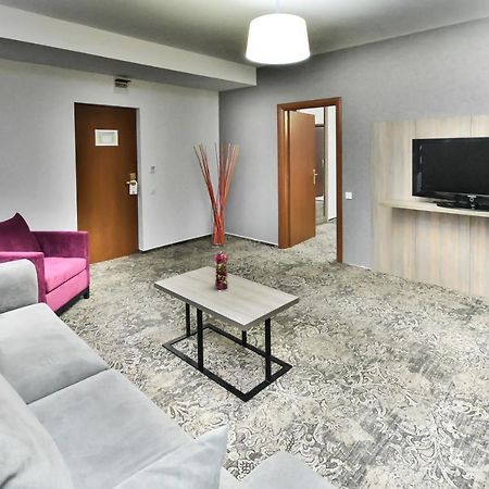 Hotel Europeca Craiova Buitenkant foto