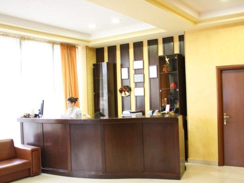 Hotel Europeca Craiova Buitenkant foto