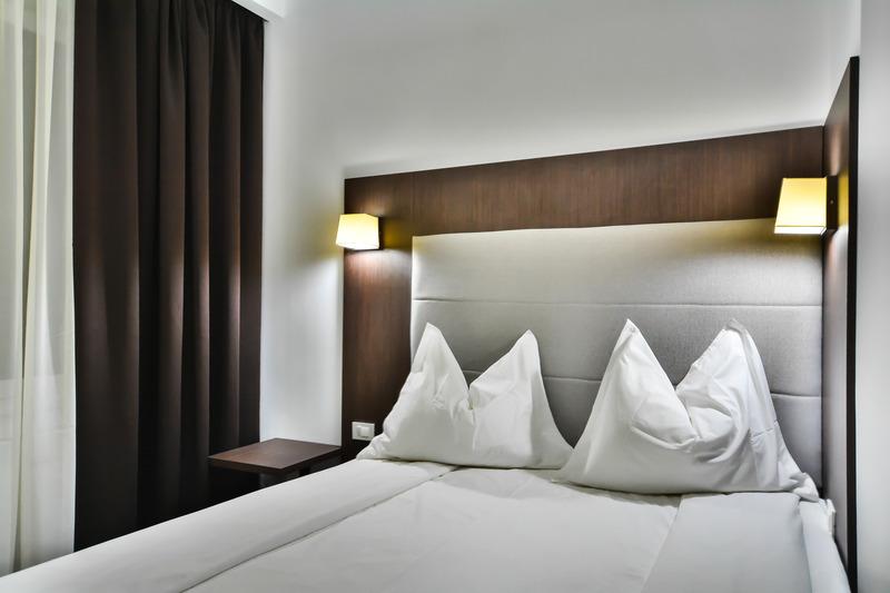 Hotel Europeca Craiova Buitenkant foto