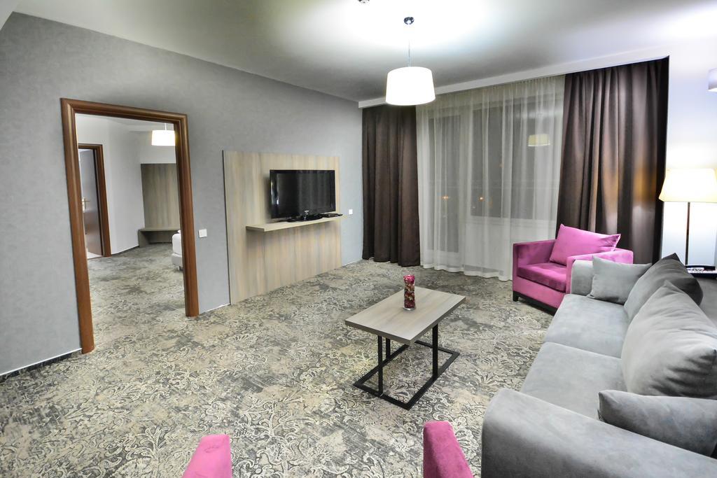 Hotel Europeca Craiova Buitenkant foto