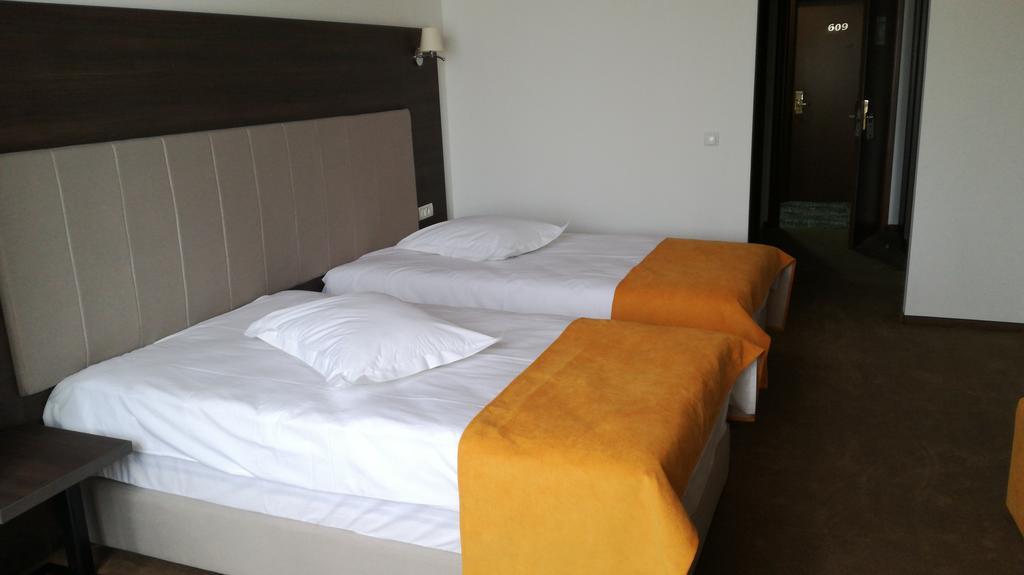 Hotel Europeca Craiova Buitenkant foto