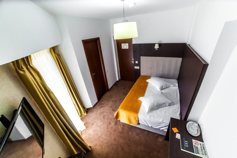 Hotel Europeca Craiova Buitenkant foto