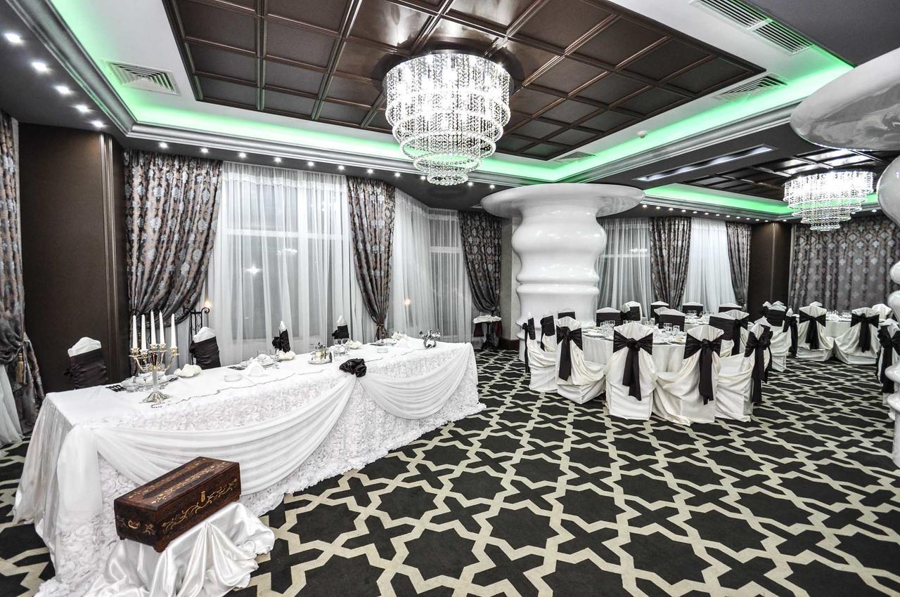 Hotel Europeca Craiova Buitenkant foto