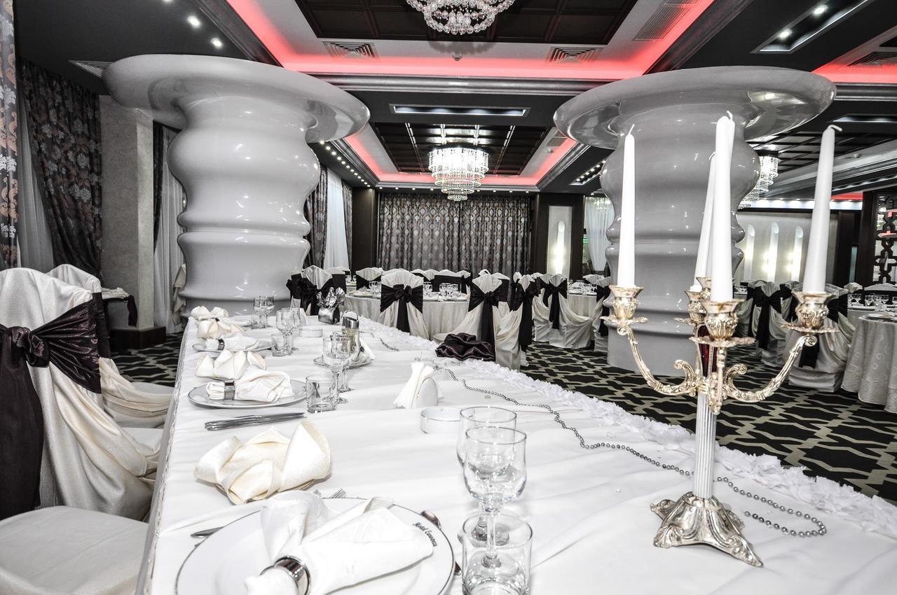 Hotel Europeca Craiova Buitenkant foto