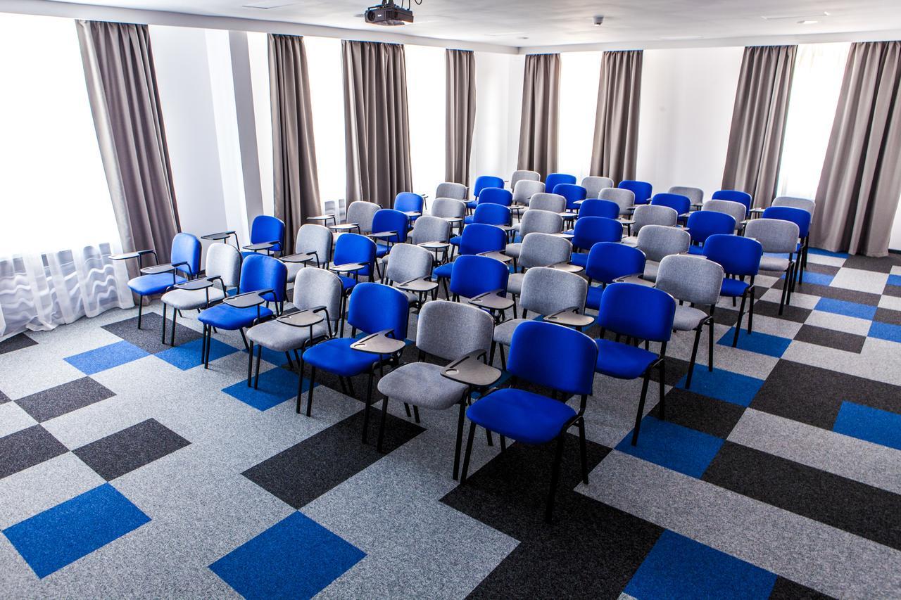 Hotel Europeca Craiova Buitenkant foto