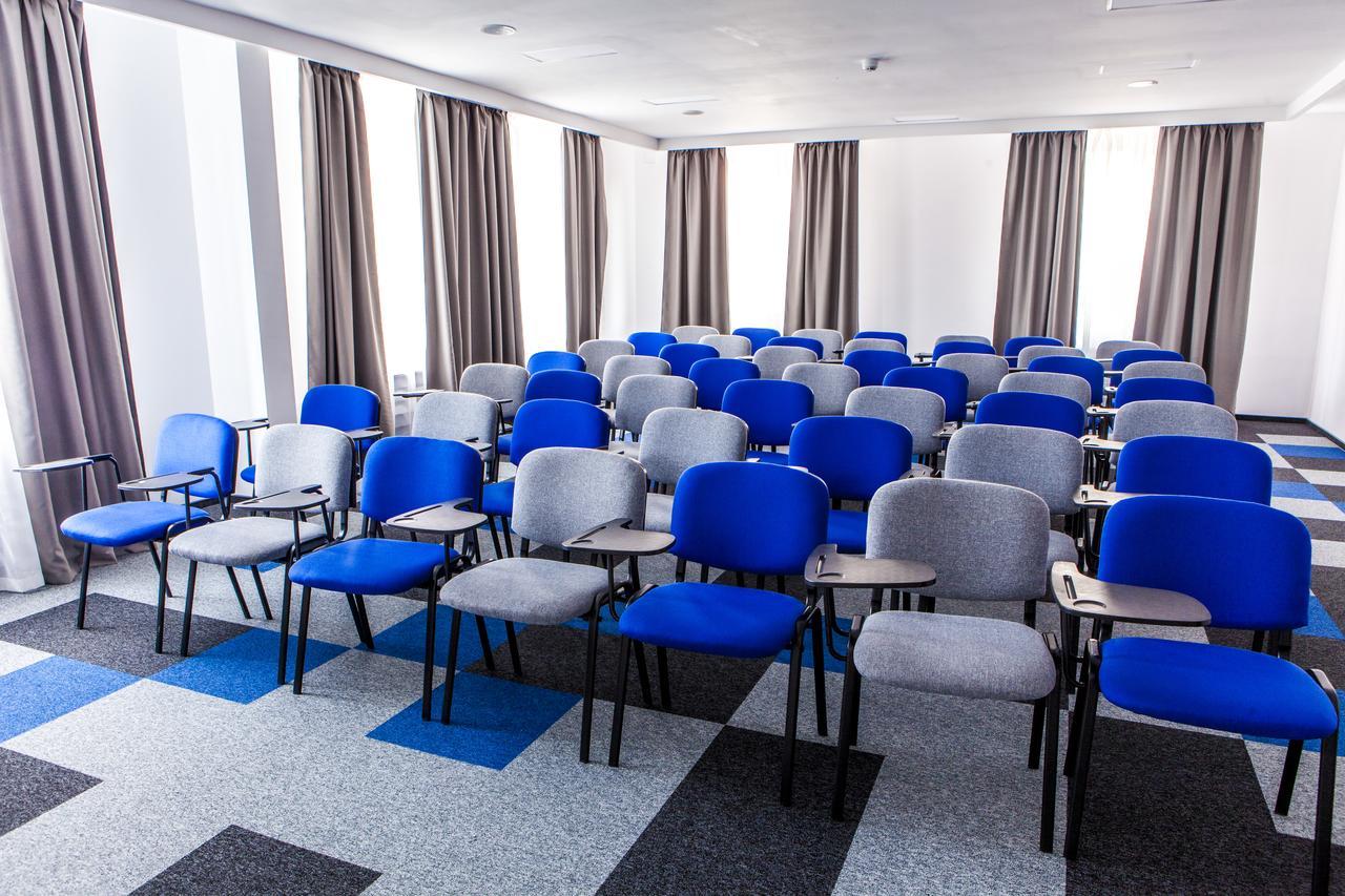Hotel Europeca Craiova Buitenkant foto
