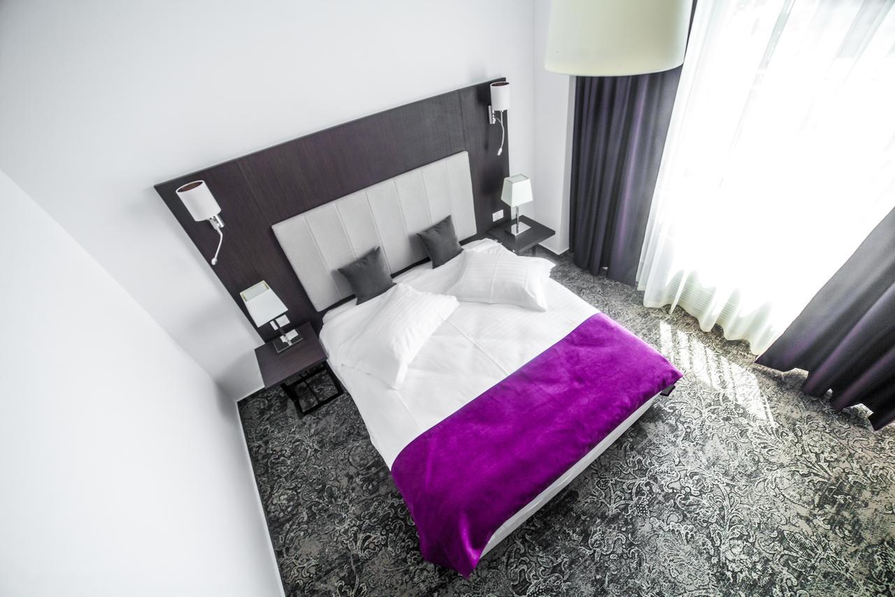 Hotel Europeca Craiova Buitenkant foto