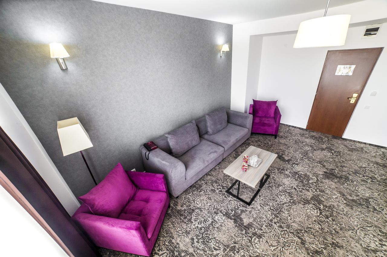 Hotel Europeca Craiova Buitenkant foto