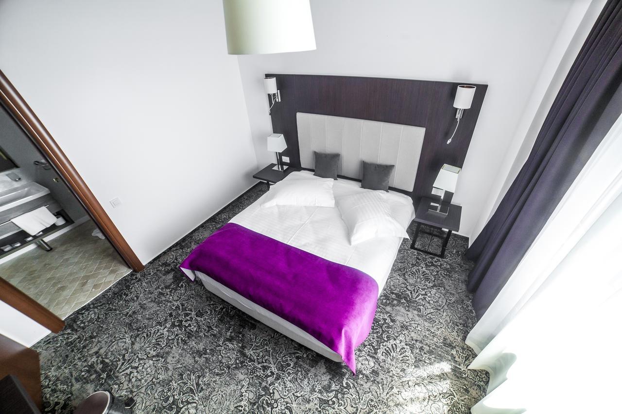 Hotel Europeca Craiova Buitenkant foto