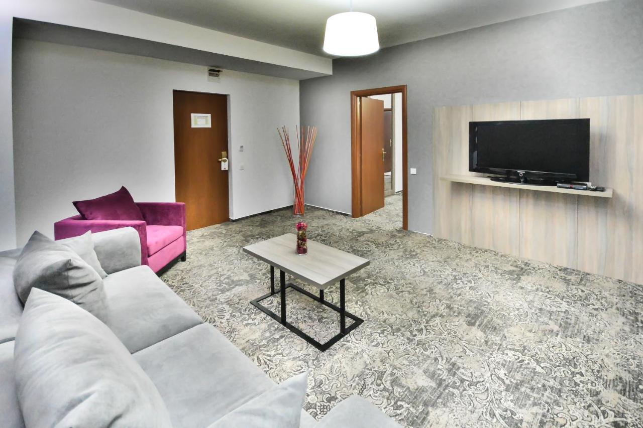 Hotel Europeca Craiova Buitenkant foto