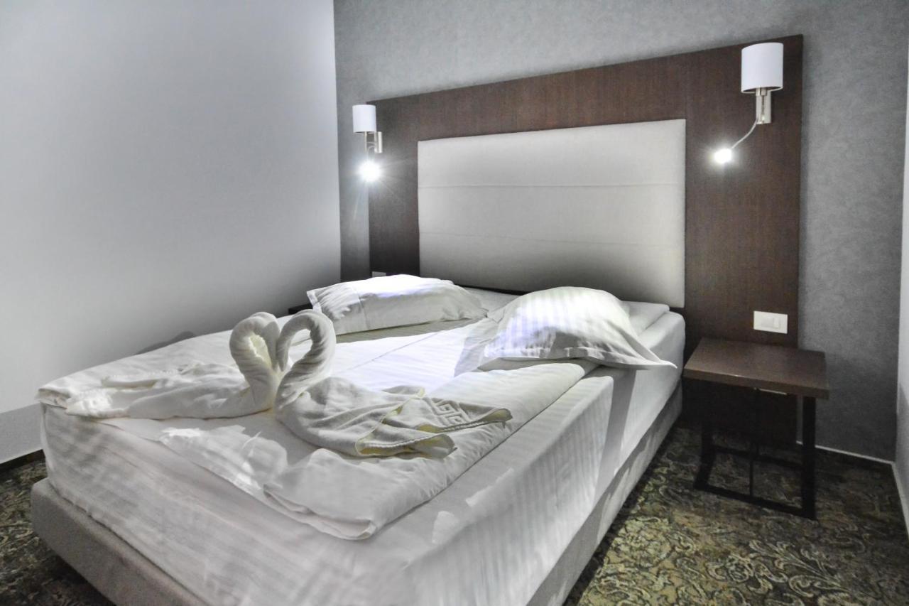 Hotel Europeca Craiova Buitenkant foto
